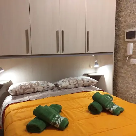 I Marchesi Del Grillo - Vicinanze Stazione, Campus, Policlinico 3* バーリ