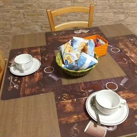 I Marchesi Del Grillo - Vicinanze Stazione, Campus, Policlinico ベッド・アンド・ブレックファスト バーリ